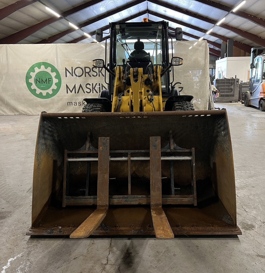 Cat 908M - Peralatan lainnya: gambar 4 Cat 908M - Peralatan lainnya: gambar 4