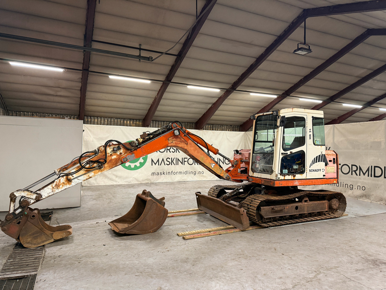 Schaeff HR31 - Ekskavator mini: gambar 1 Schaeff HR31 - Ekskavator mini: gambar 1