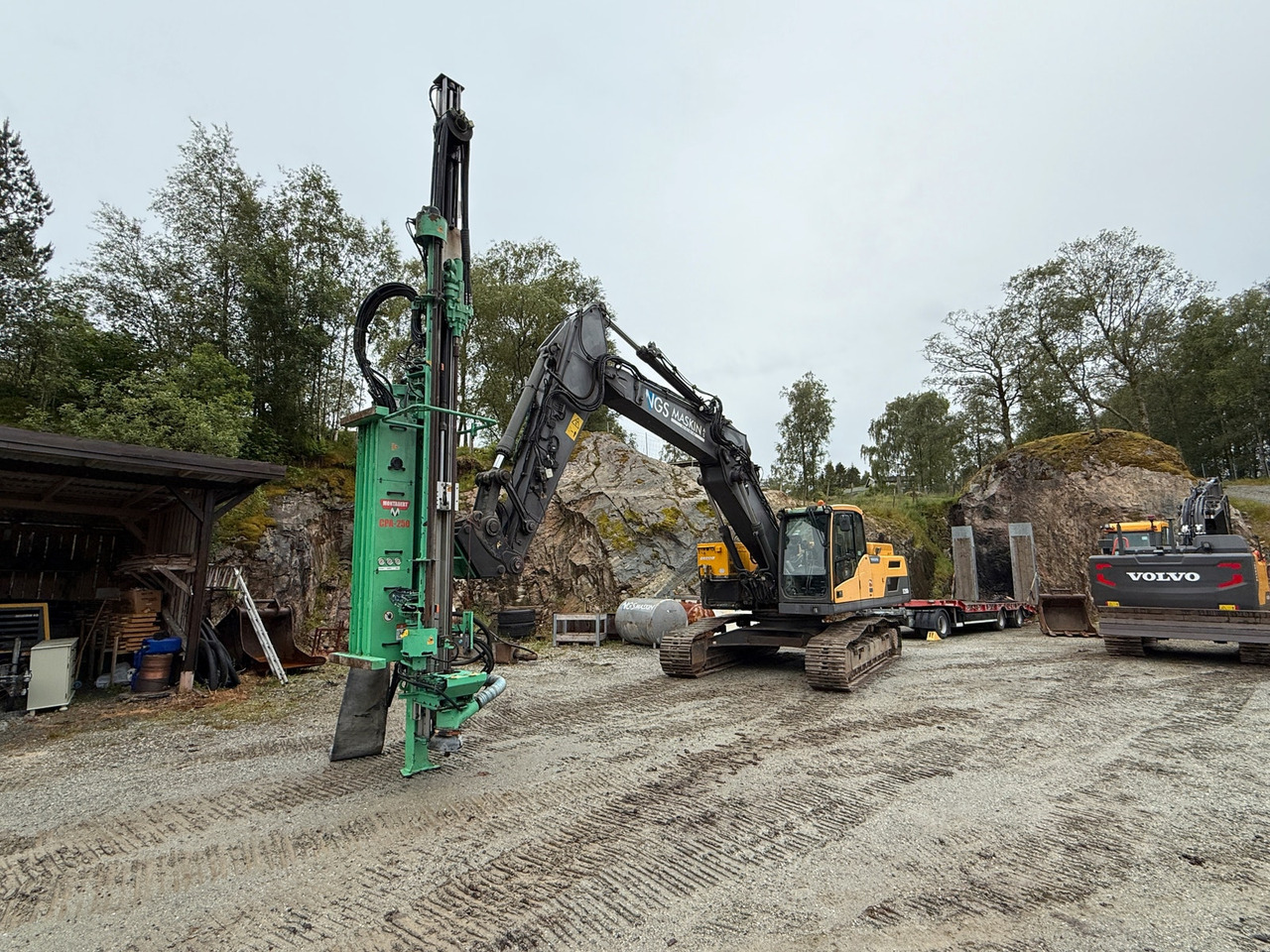 Volvo EC250DL med Montabert tårn - Ekskavator perayap: gambar 1 Volvo EC250DL med Montabert tårn - Ekskavator perayap: gambar 1