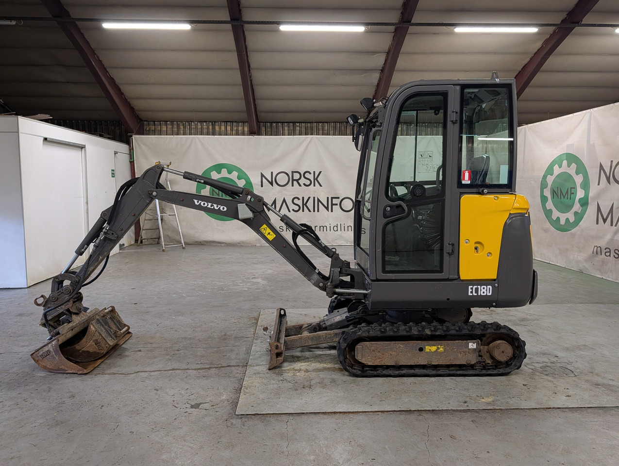 Volvo ECR18D - Ekskavator mini: gambar 2 Volvo ECR18D - Ekskavator mini: gambar 2