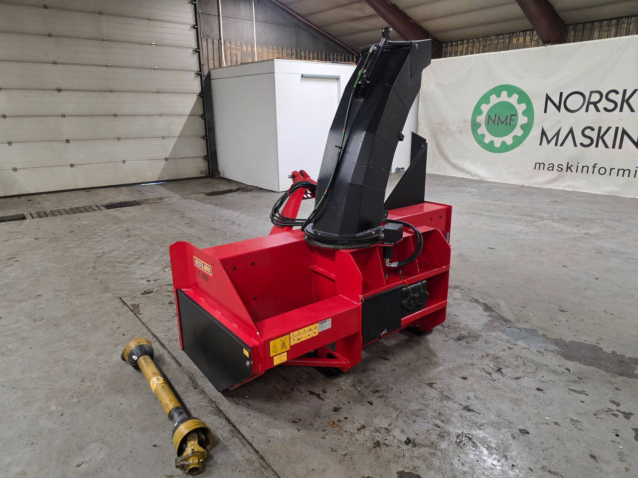 Westbjørn E-220 2 trinns med kantskjær, som ny. - Peniup salju: gambar 4 Westbjørn E-220 2 trinns med kantskjær, som ny. - Peniup salju: gambar 4