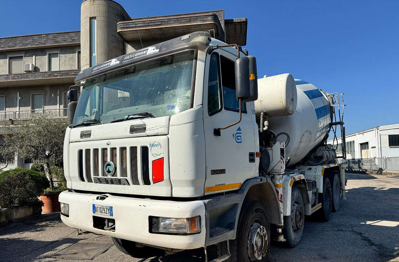 BETONPOMPA ASTRA HD84.38 - Truk pompa mixer: gambar 1 BETONPOMPA ASTRA HD84.38 - Truk pompa mixer: gambar 1