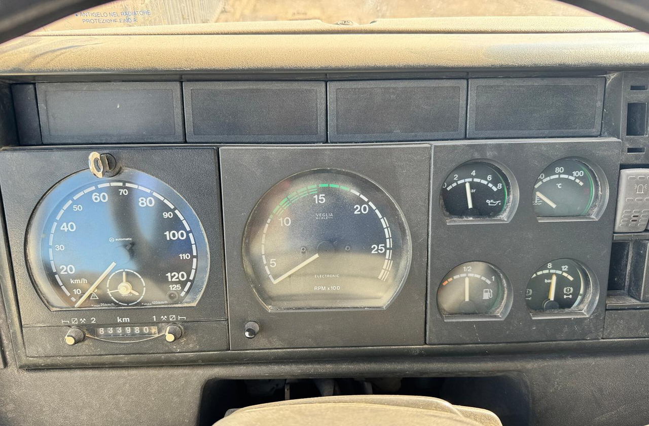 Betonpompa CIFA ASTRA HD84.38 - 2003 - Truk pompa mixer: gambar 5 Betonpompa CIFA ASTRA HD84.38 - 2003 - Truk pompa mixer: gambar 5