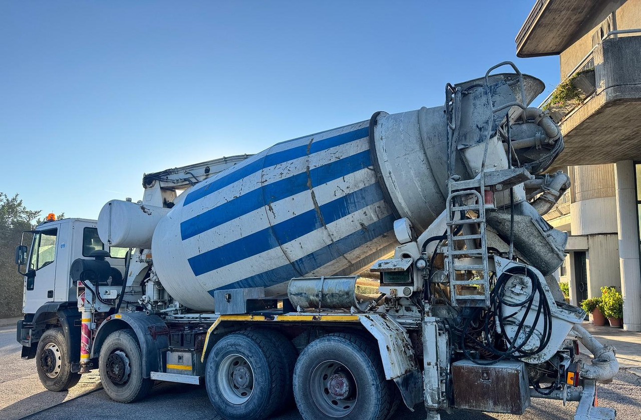 Betonpompa CIFA Iveco Trakker 410E44 - Truk pompa beton: gambar 4 Betonpompa CIFA Iveco Trakker 410E44 - Truk pompa beton: gambar 4