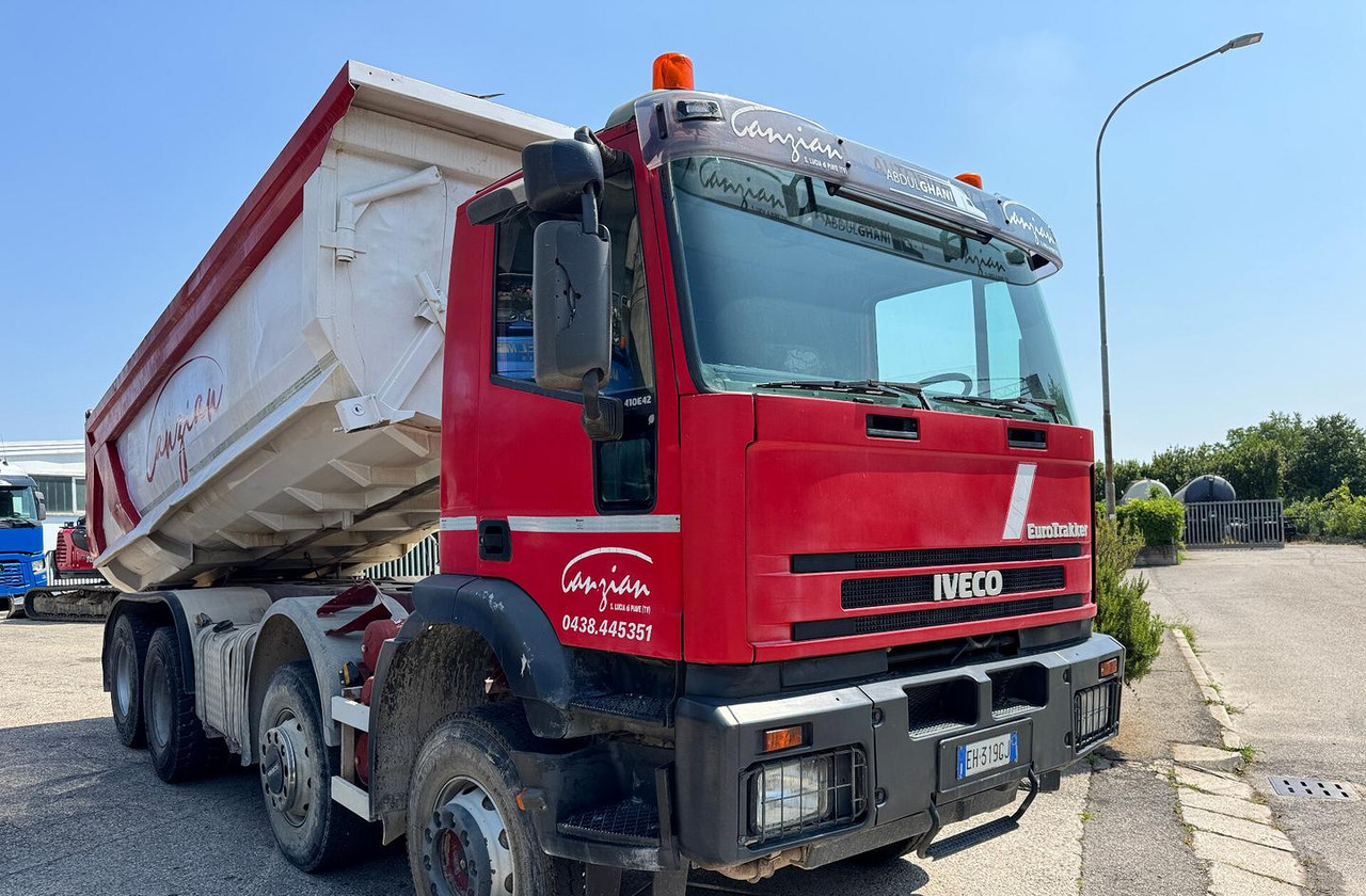 IVECO TRAKKER 420 - 8X4 - Truk jungkit: gambar 4 IVECO TRAKKER 420 - 8X4 - Truk jungkit: gambar 4