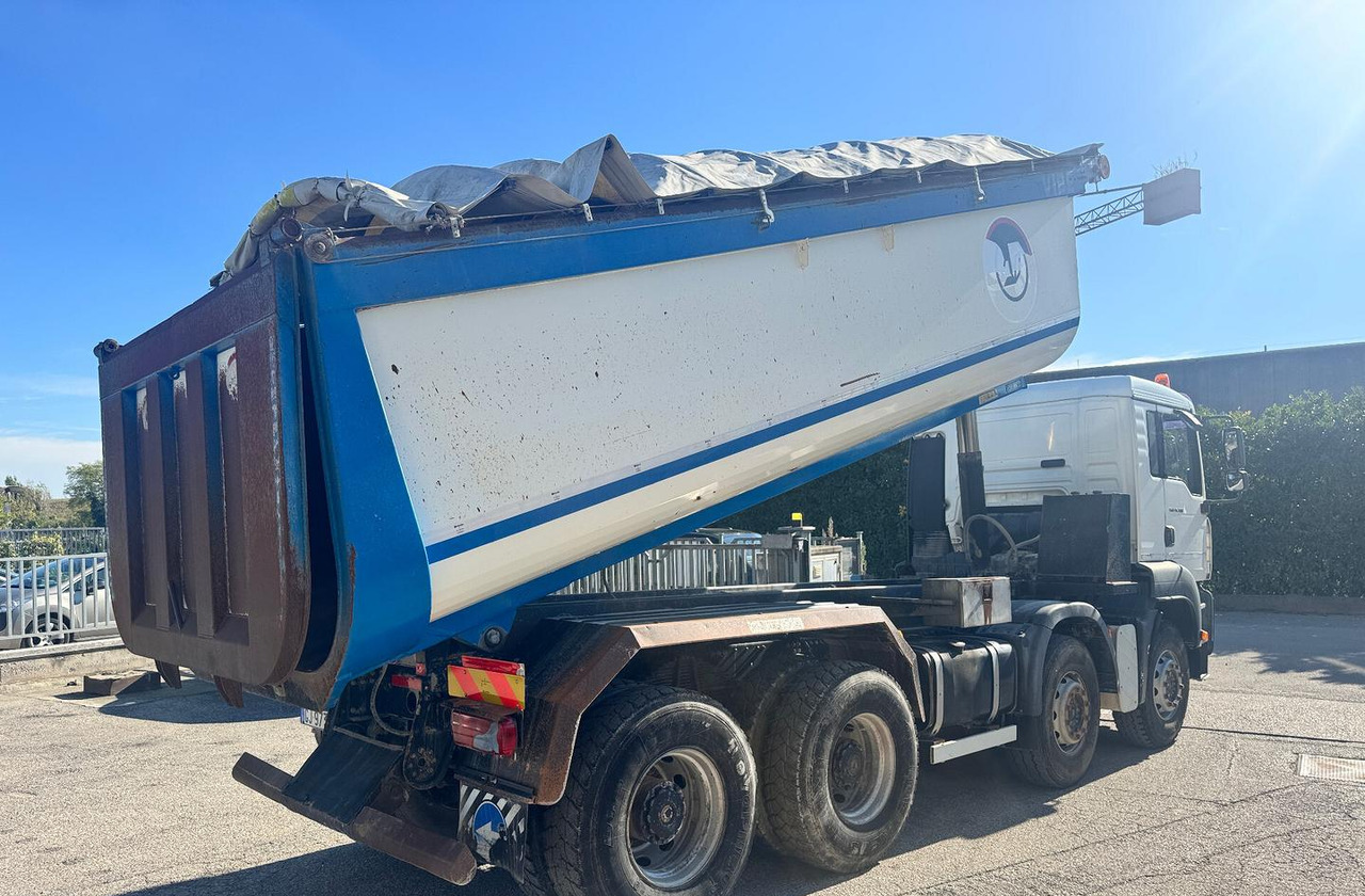 - Truk jungkit: gambar 5 - Truk jungkit: gambar 5