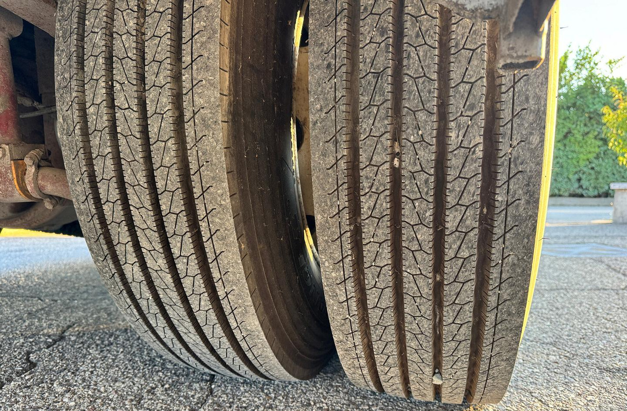 Penyapu jalan Iveco EuroCargo 150E18 spazzatrice: gambar 17