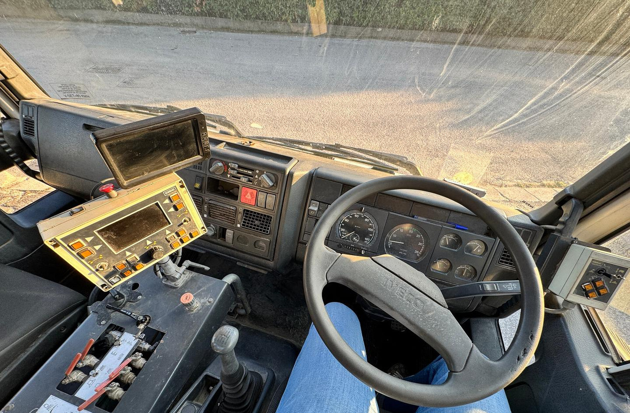 Penyapu jalan Iveco EuroCargo 150E18 spazzatrice: gambar 7