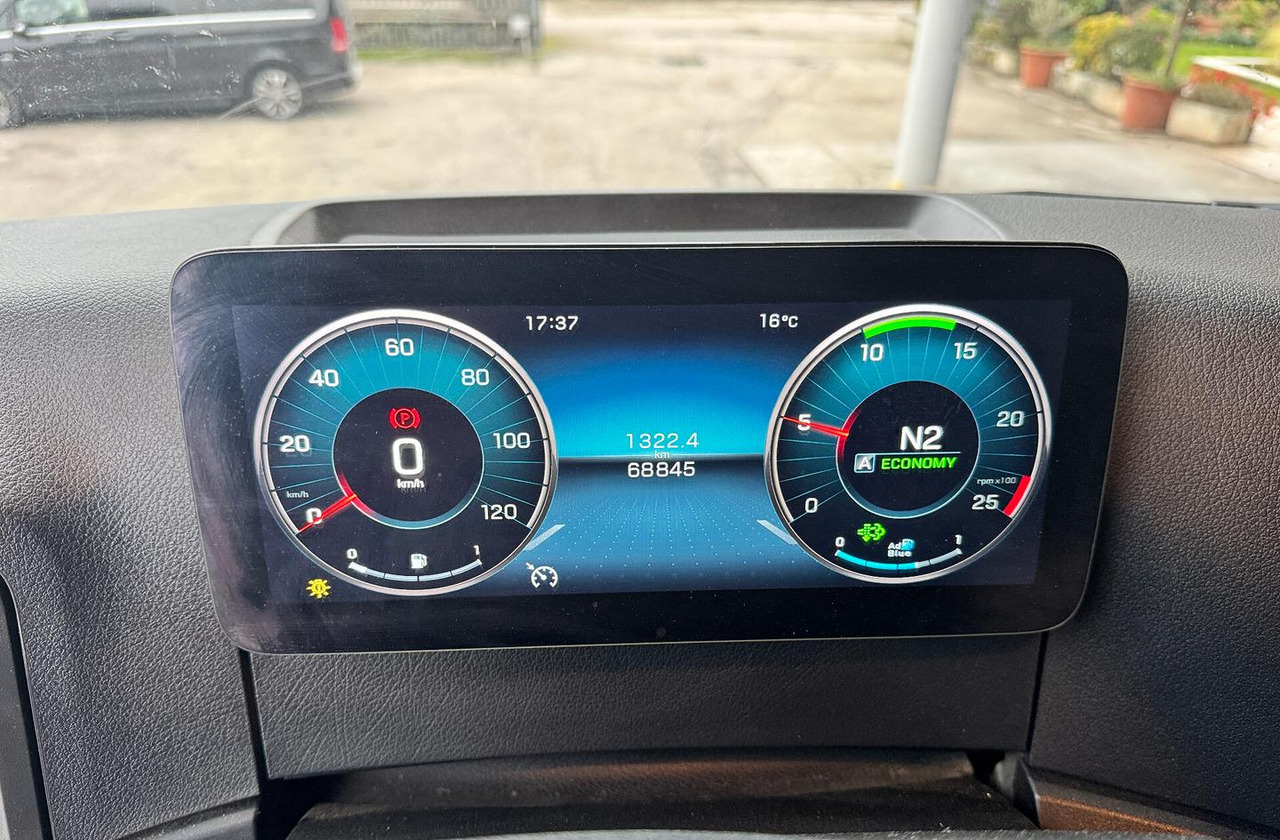 MERCEDES AROCS 4151 (8X4) RIB - Truk jungkit: gambar 5 MERCEDES AROCS 4151 (8X4) RIB - Truk jungkit: gambar 5