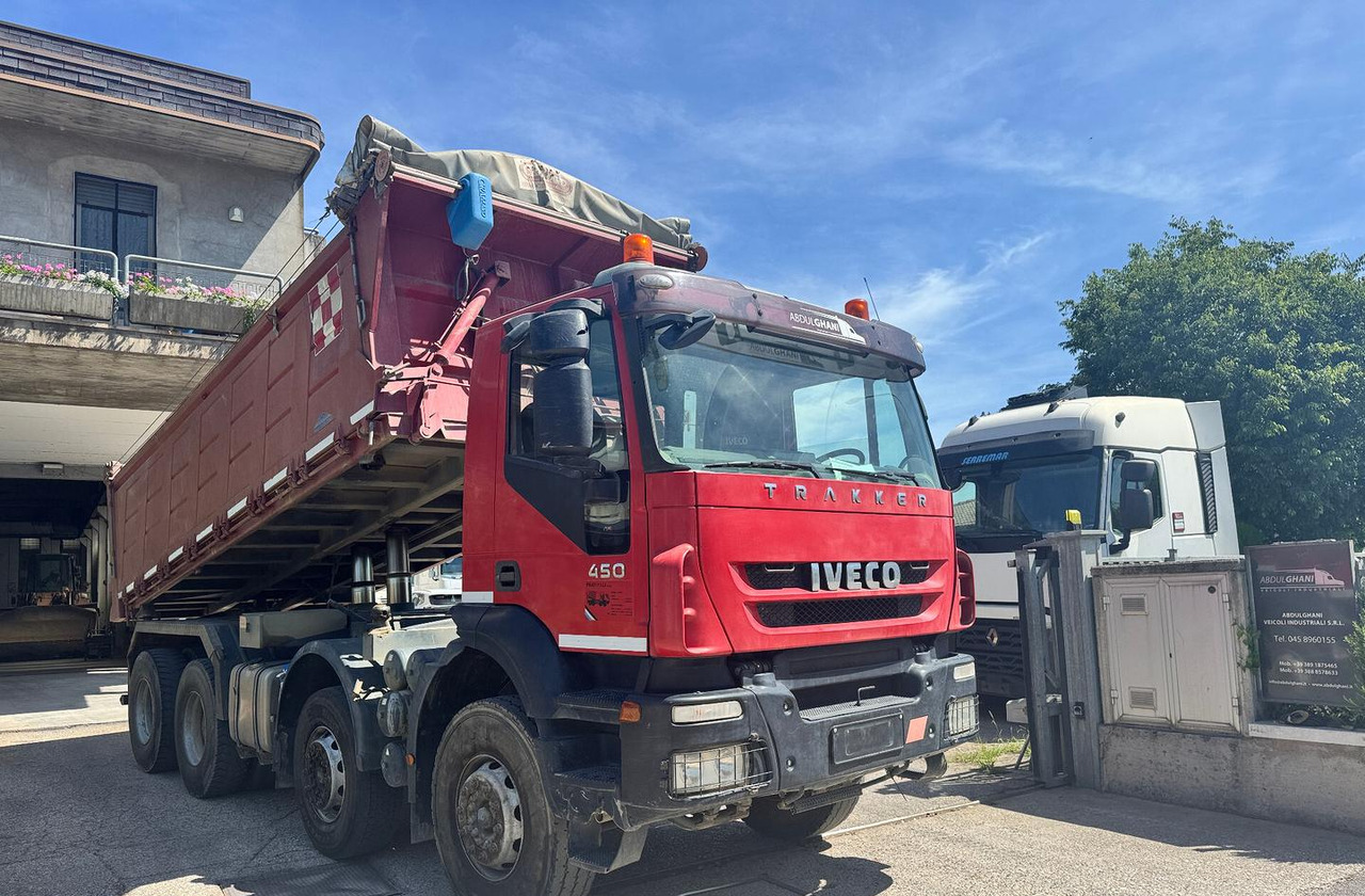 Ribaltabile Iveco Trakker 450 8X4 - Truk jungkit: gambar 2 Ribaltabile Iveco Trakker 450 8X4 - Truk jungkit: gambar 2