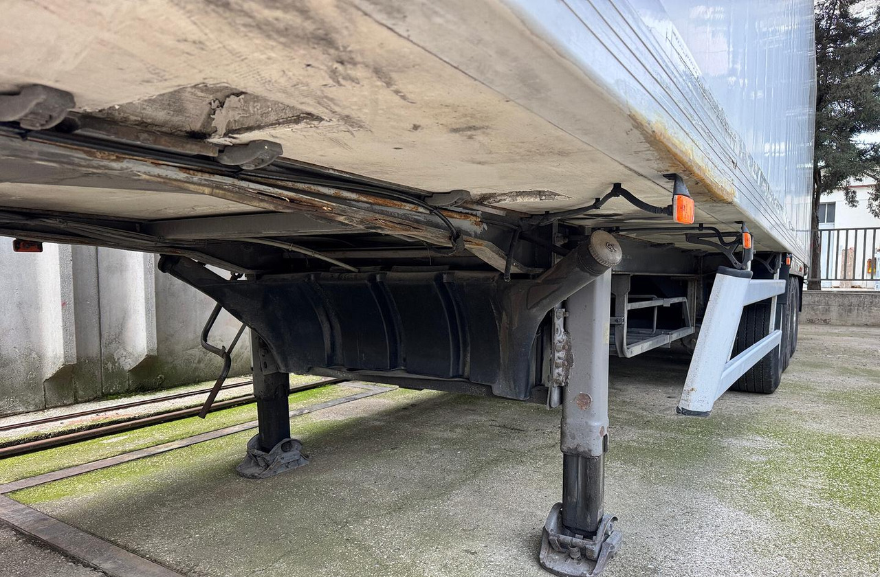 Semi-trailer berpendingin SEMIRIMORCHIO FRIGO LAMBERET - 2002: gambar 7 Semi-trailer berpendingin SEMIRIMORCHIO FRIGO LAMBERET - 2002: gambar 7