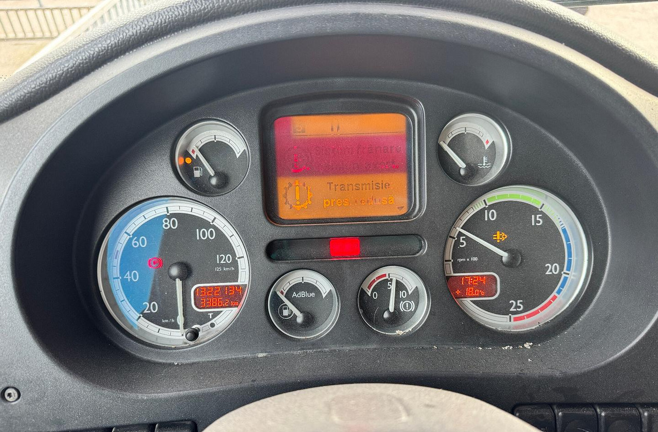 DAF XF 105.460 - 2010 - AUTOMATICO - Tractor head: gambar 5 DAF XF 105.460 - 2010 - AUTOMATICO - Tractor head: gambar 5