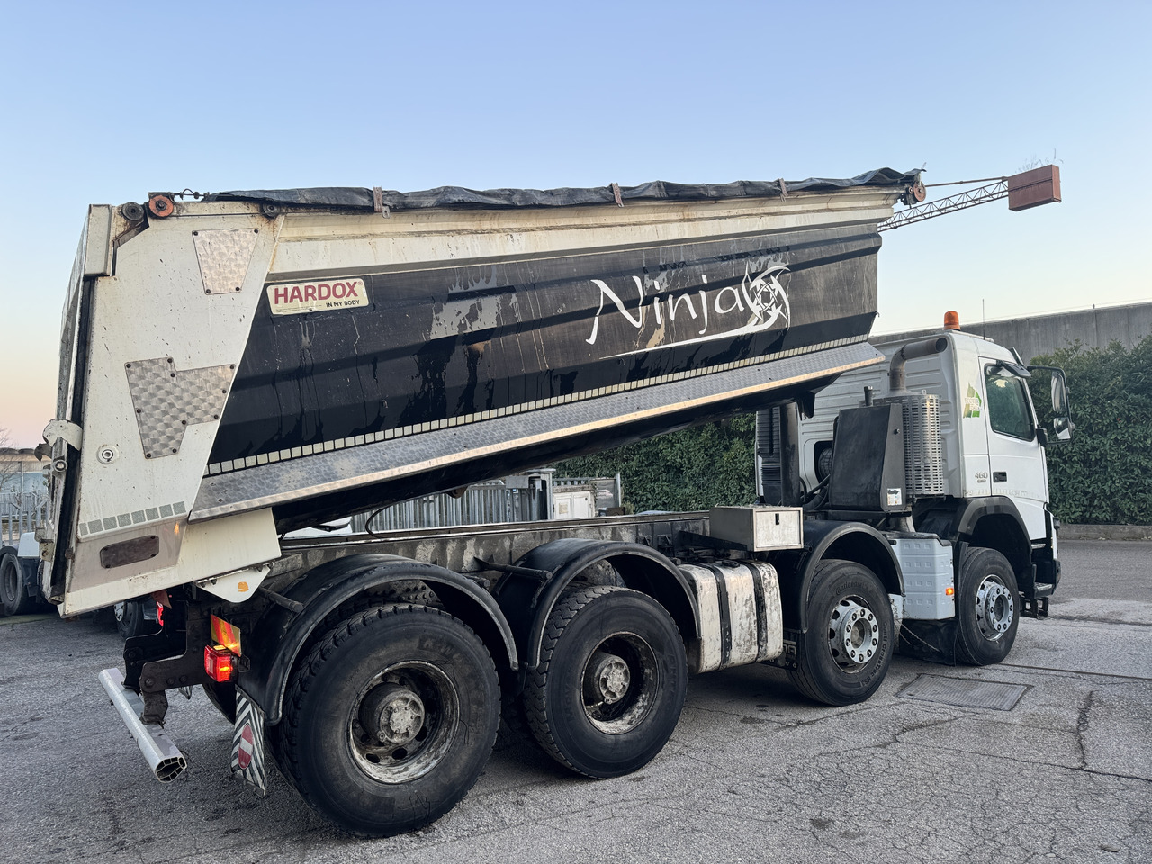 Truk jungkit VOLVO FMX 460: gambar 11