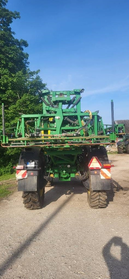 John Deere R4040i - Penyemprot self-propelled: gambar 4 John Deere R4040i - Penyemprot self-propelled: gambar 4