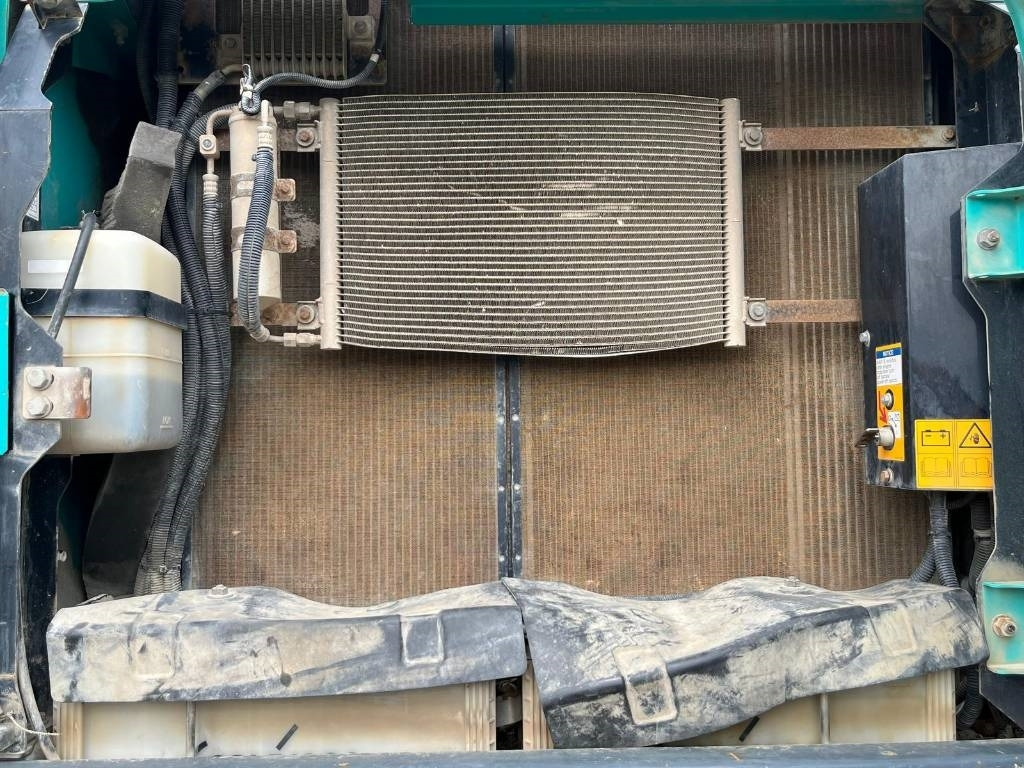 Ekskavator perayap Kobelco SK300LC-10: gambar 11