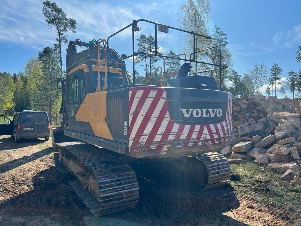 Volvo EC 220 EL - Ekskavator perayap: gambar 4 Volvo EC 220 EL - Ekskavator perayap: gambar 4