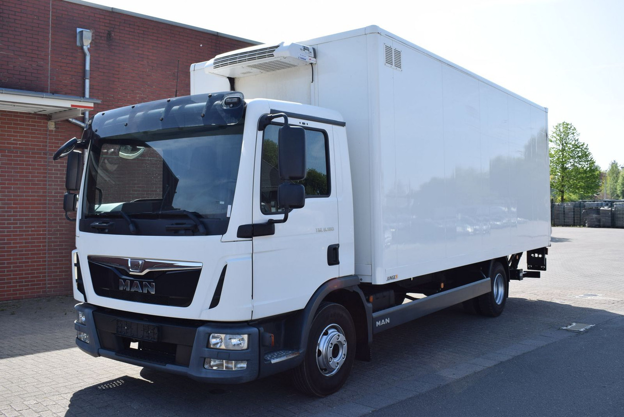 MAN TGL 8.180 Koffer 6,20mLBW 1000KG Klima - Van box: gambar 2 MAN TGL 8.180 Koffer 6,20mLBW 1000KG Klima - Van box: gambar 2