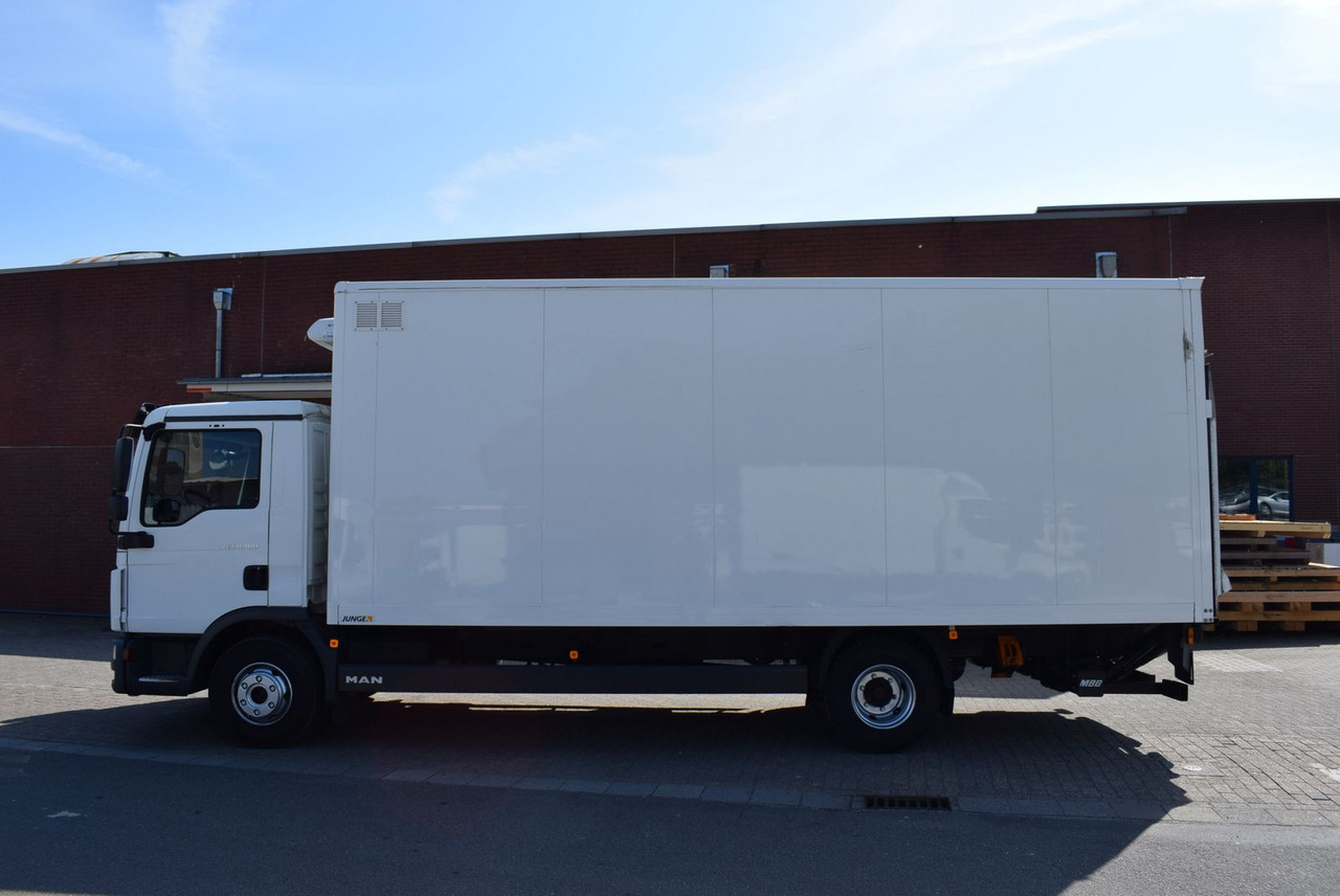 MAN TGL 8.180 Kühlkoffer 6,20mLBW 1000KG Klima - Van berpendingin: gambar 3 MAN TGL 8.180 Kühlkoffer 6,20mLBW 1000KG Klima - Van berpendingin: gambar 3