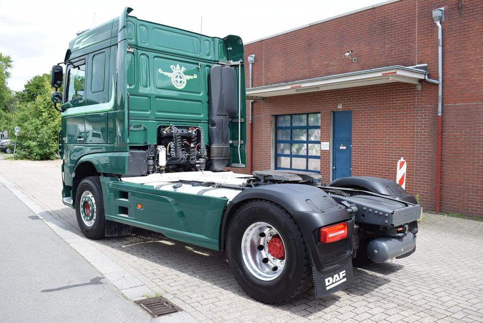 DAF XF 530 FT Retarder Leder Standklima Hydraulik - Tractor head: gambar 5 DAF XF 530 FT Retarder Leder Standklima Hydraulik - Tractor head: gambar 5