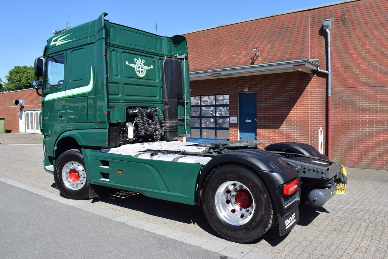 DAF XF 530 FT Retarder Leder Standklima Hydraulik - Tractor head: gambar 5 DAF XF 530 FT Retarder Leder Standklima Hydraulik - Tractor head: gambar 5