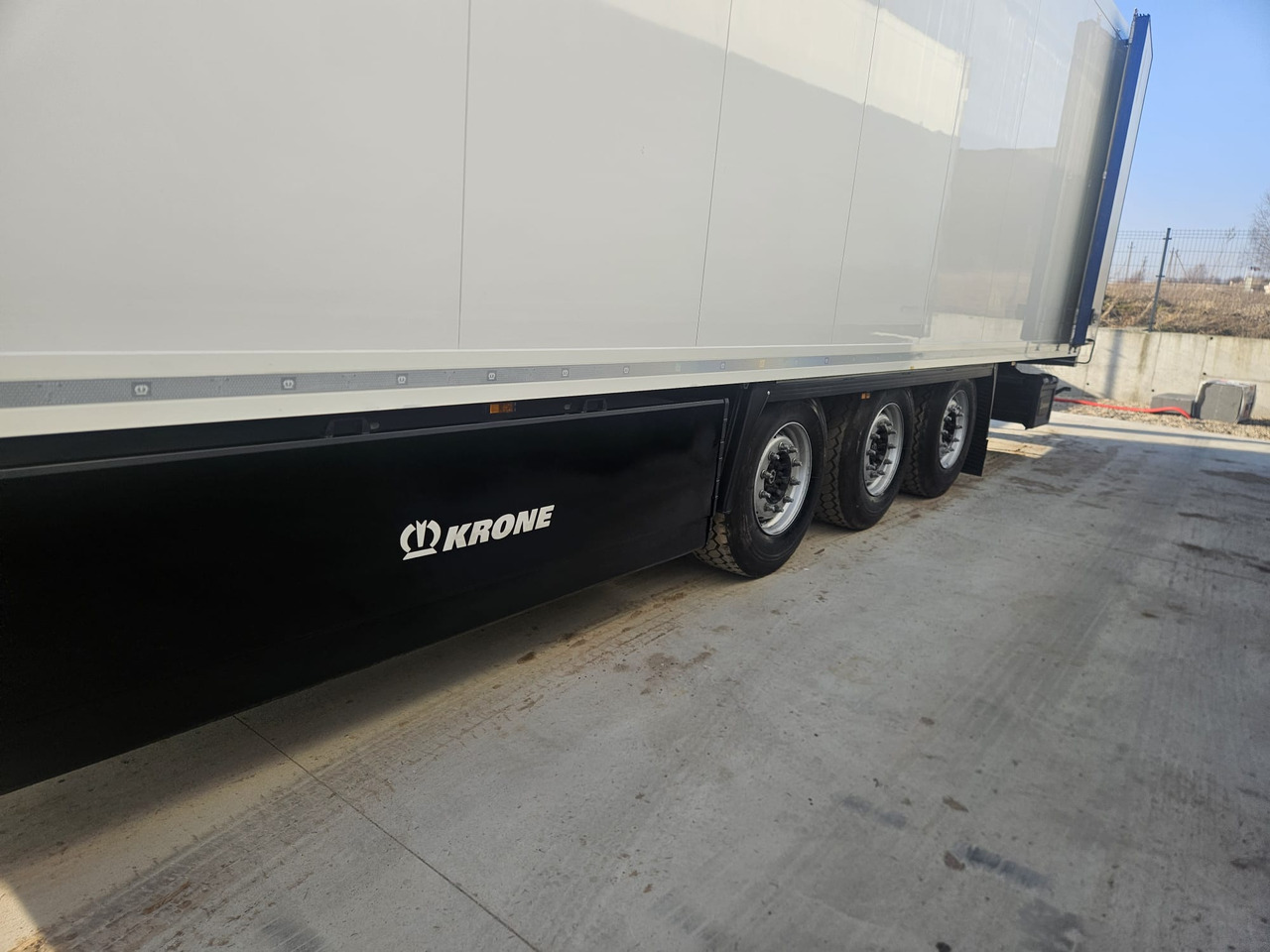 KRONE SD Carrier Vector 1550 - Semi-trailer berpendingin: gambar 5 KRONE SD Carrier Vector 1550 - Semi-trailer berpendingin: gambar 5