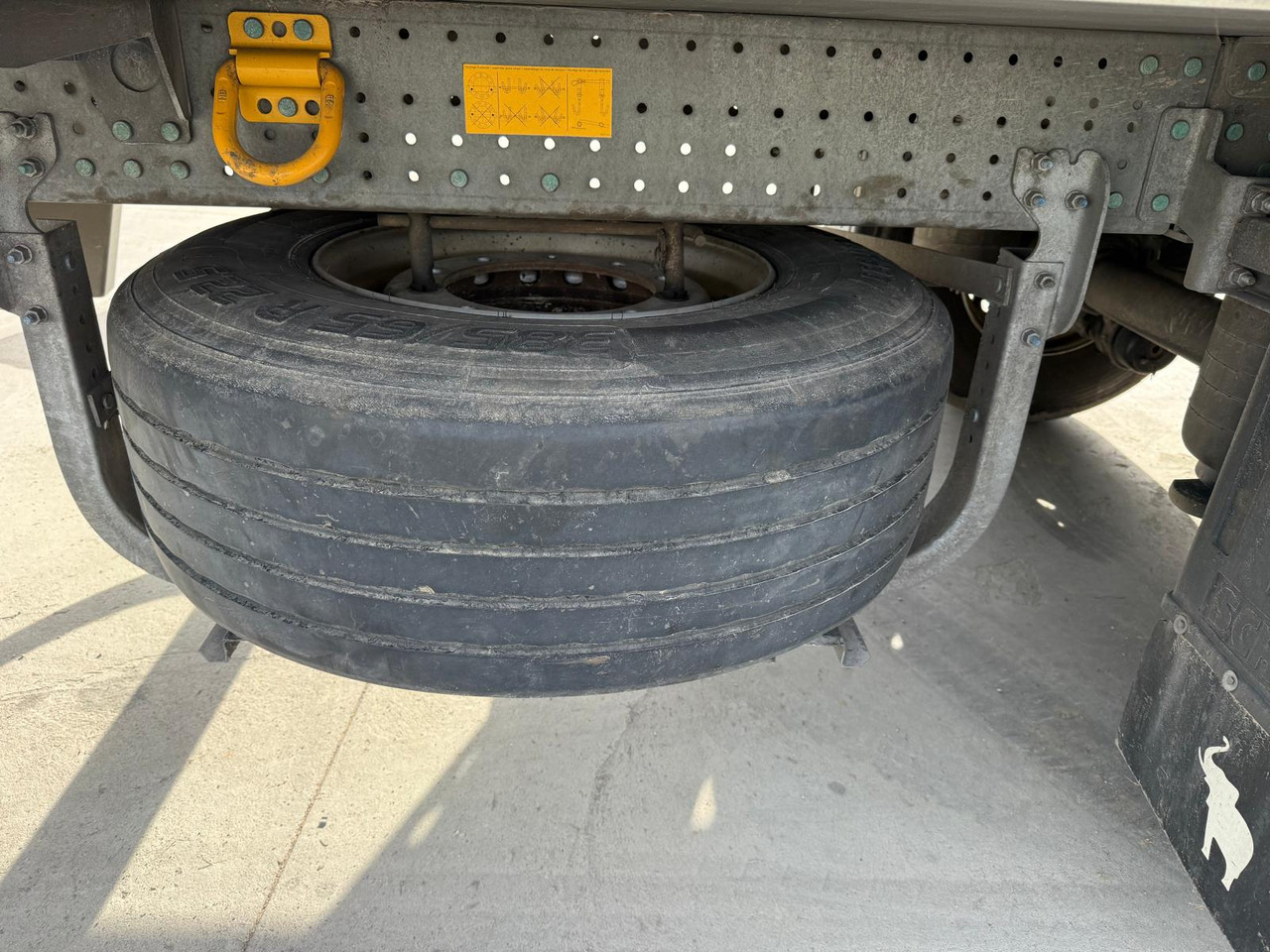 Semi-trailer berpendingin SCHMITZ SKO 24: gambar 14