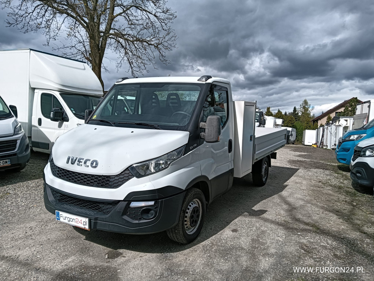 IVECO DAILY 35S11 SKRZYNIA PAKA SKRZYNKA NARZĘDZIOWA NR 727 - Van flatbed: gambar 1 IVECO DAILY 35S11 SKRZYNIA PAKA SKRZYNKA NARZĘDZIOWA NR 727 - Van flatbed: gambar 1