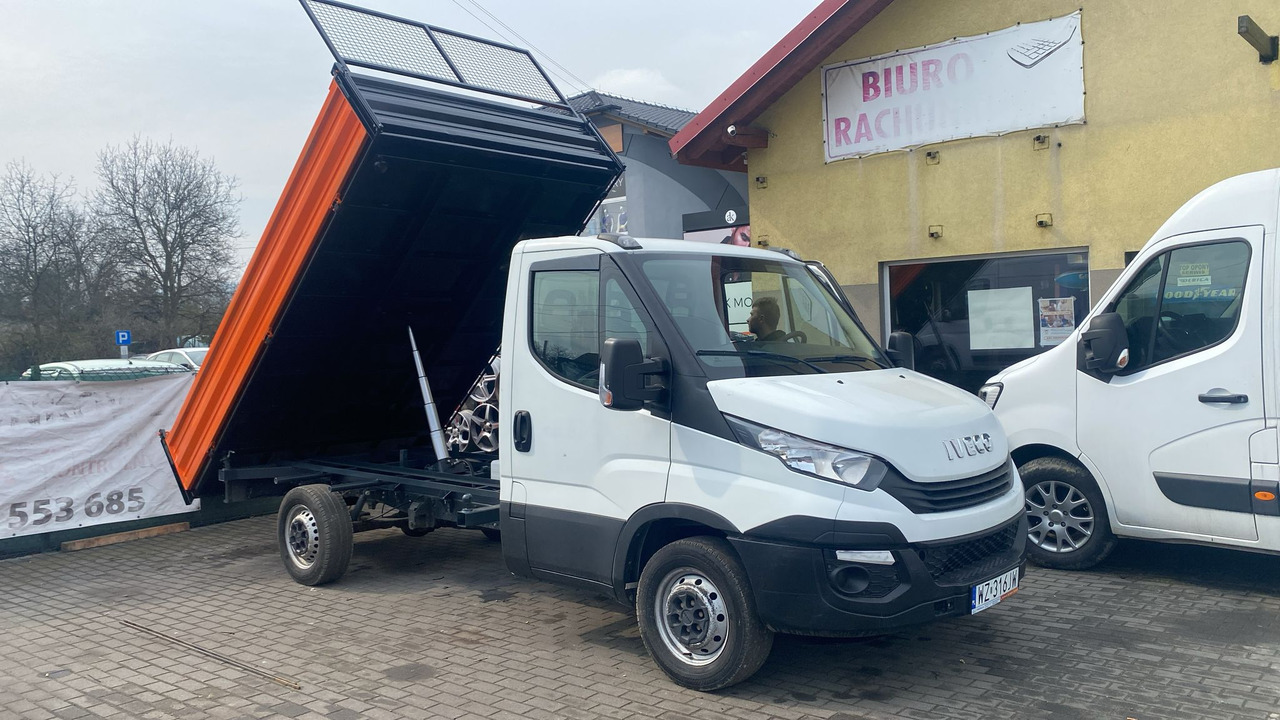 IVECO DAILY 35S13 WYWROTKA KIPER Z NAJAZDAMI NR 842 - Van jungkit: gambar 1 IVECO DAILY 35S13 WYWROTKA KIPER Z NAJAZDAMI NR 842 - Van jungkit: gambar 1