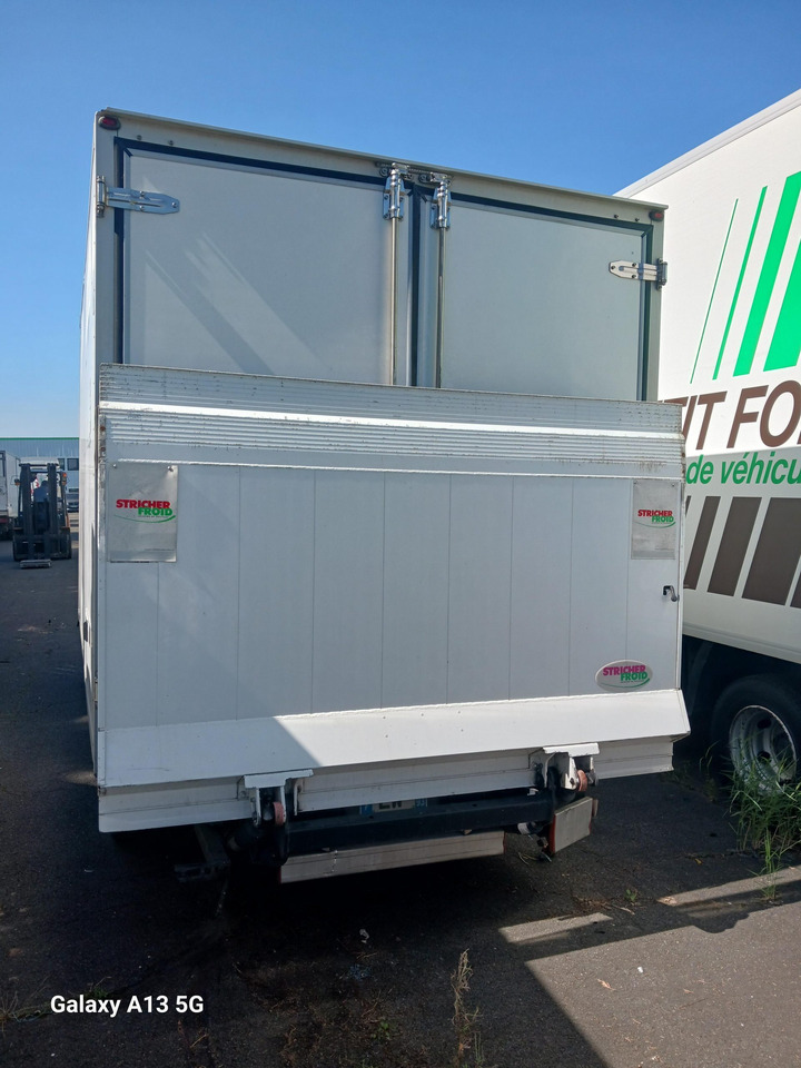 IVECO DAILY 35S14 KONTENER CHŁODNIA WINDA NR 881 - Van berpendingin: gambar 1 IVECO DAILY 35S14 KONTENER CHŁODNIA WINDA NR 881 - Van berpendingin: gambar 1