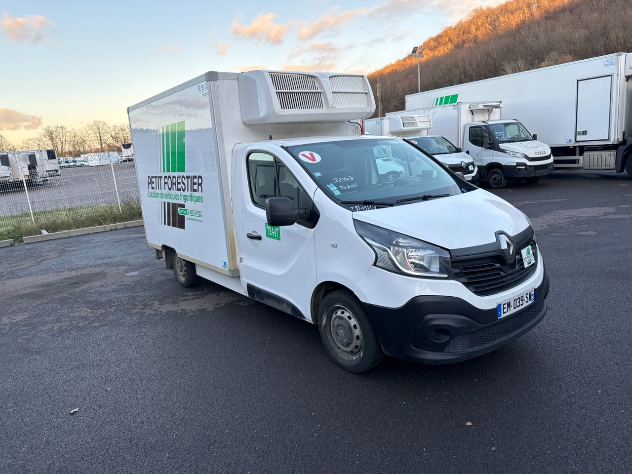 RENAULT TRAFIC KONTENER CHŁODNIA MROŹNIA NR 871 - Van berpendingin: gambar 1 RENAULT TRAFIC KONTENER CHŁODNIA MROŹNIA NR 871 - Van berpendingin: gambar 1
