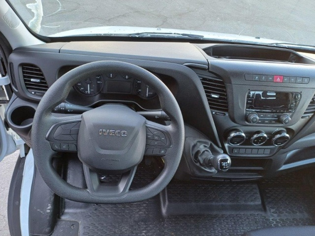 IVECO Daily 35S16H3.0 - Mobil derek: gambar 2 IVECO Daily 35S16H3.0 - Mobil derek: gambar 2