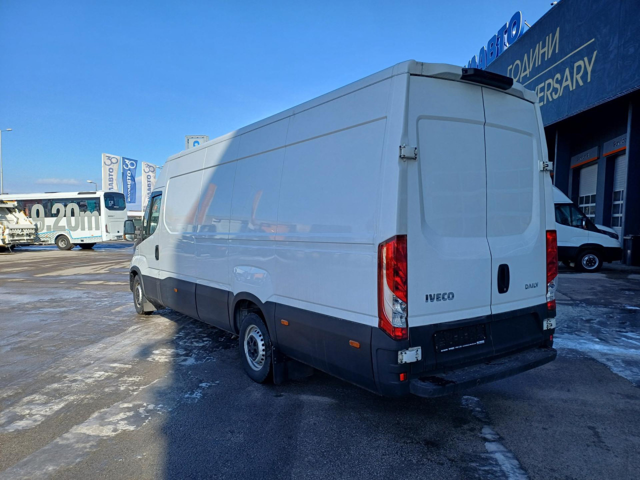 IVECO Daily 35S16V - Van panel: gambar 2 IVECO Daily 35S16V - Van panel: gambar 2