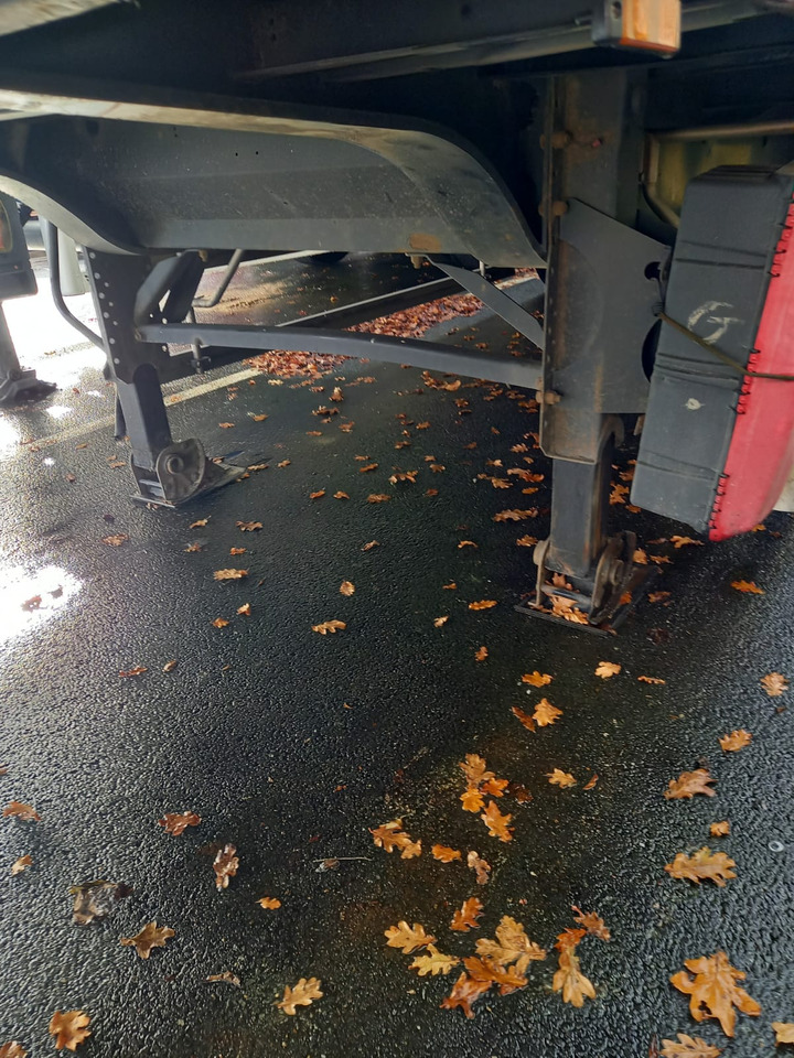 KRONE - Semi-trailer kotak tertutup: gambar 5 KRONE - Semi-trailer kotak tertutup: gambar 5