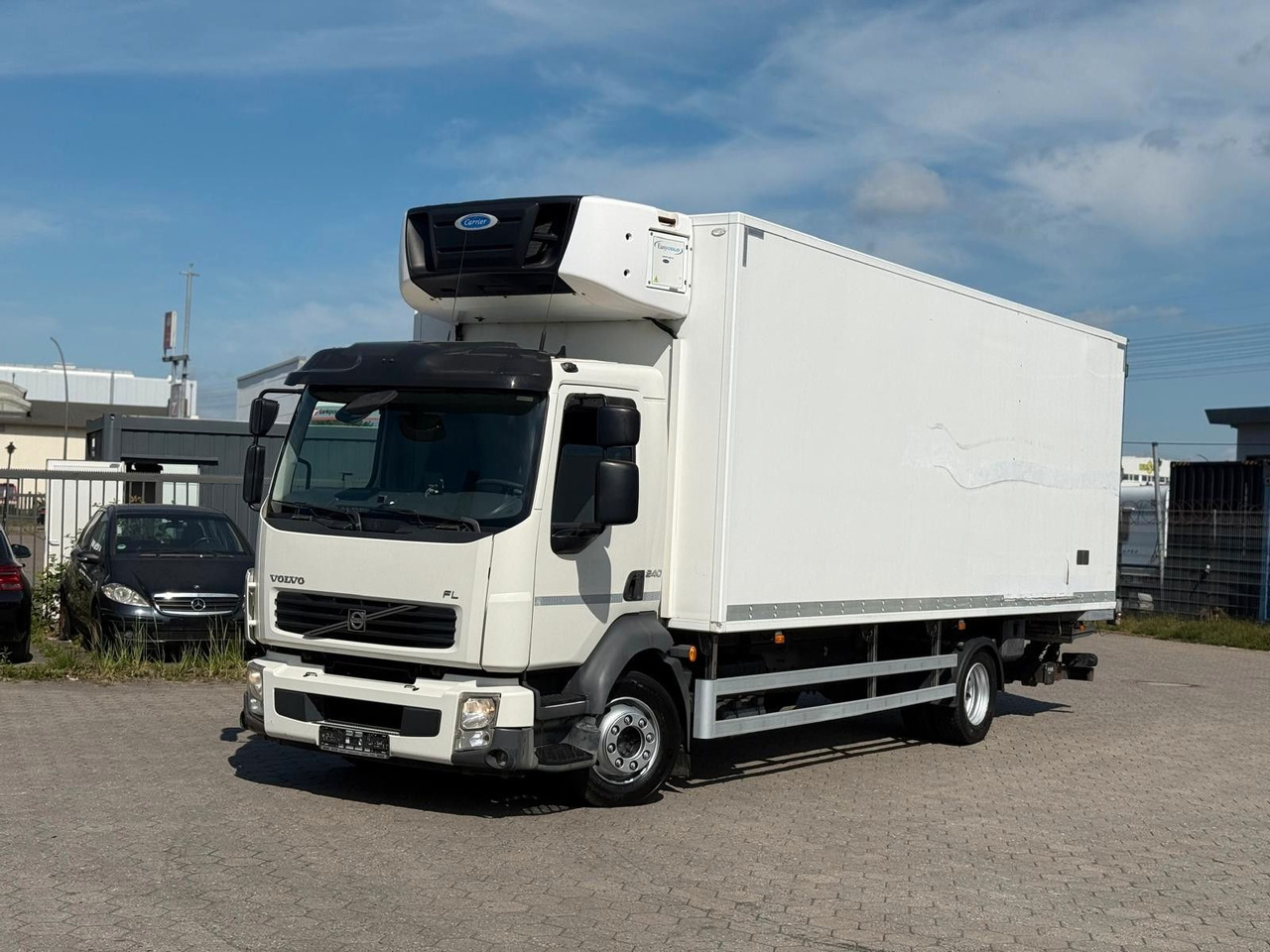 Volvo FL 240 Carrier Easy Cold+Hebebühne - Truk berpendingin: gambar 5 Volvo FL 240 Carrier Easy Cold+Hebebühne - Truk berpendingin: gambar 5