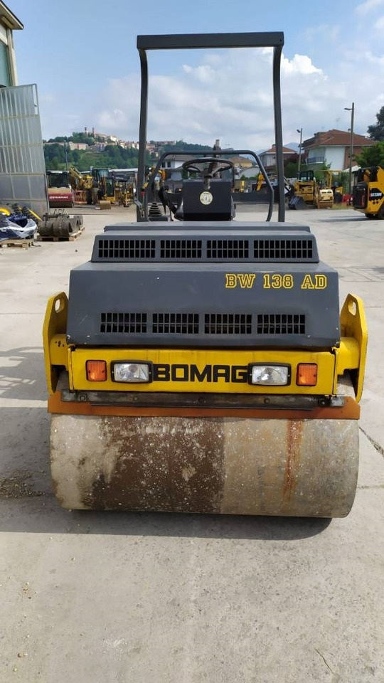 Bomag BW 138 AD - Roller jalan: gambar 3 Bomag BW 138 AD - Roller jalan: gambar 3