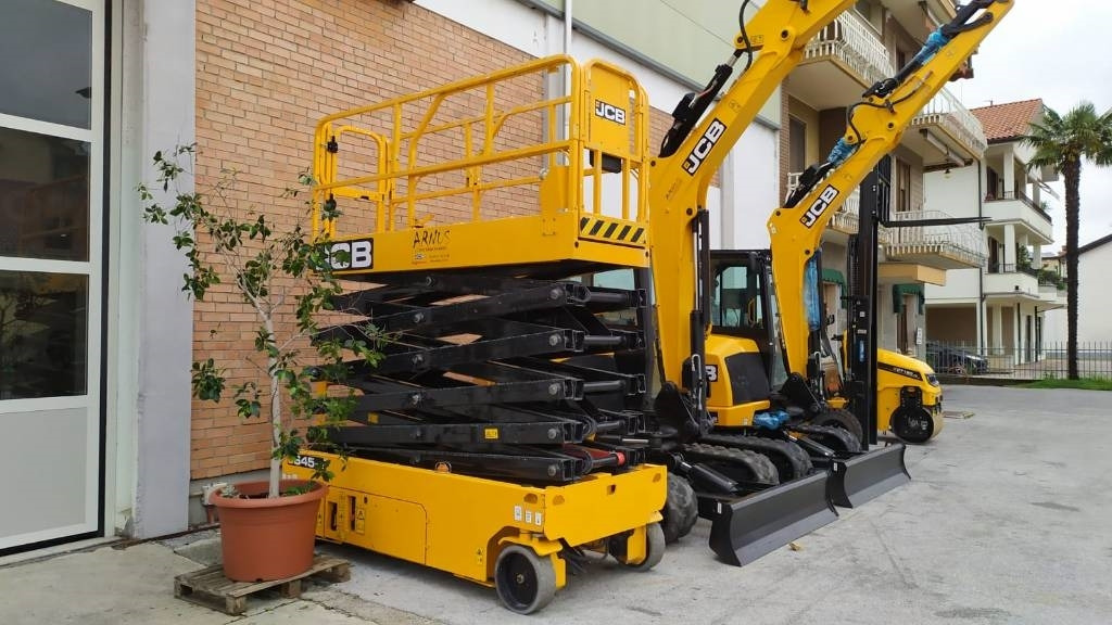 JCB S4550E - Scissor lifts: gambar 1 JCB S4550E - Scissor lifts: gambar 1