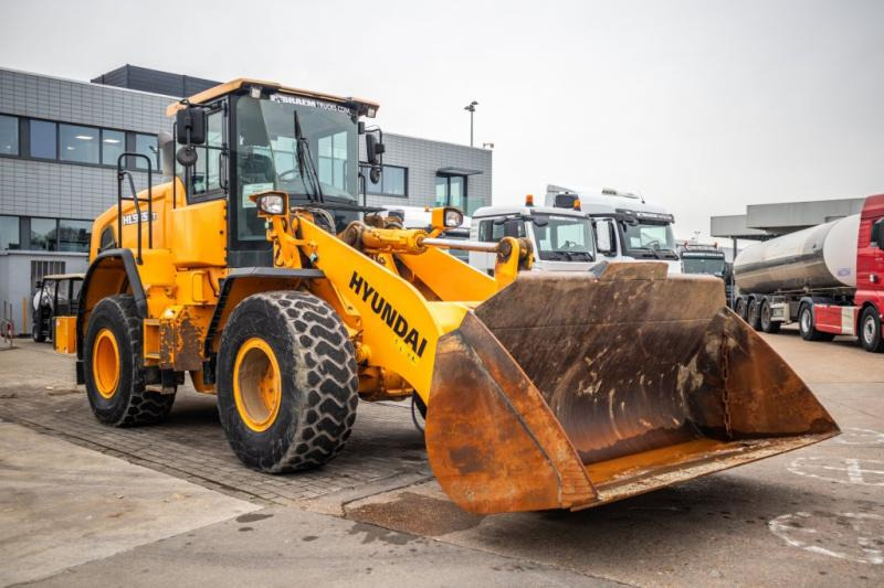 Hyundai HL955XT - Wheel loader: gambar 2 Hyundai HL955XT - Wheel loader: gambar 2