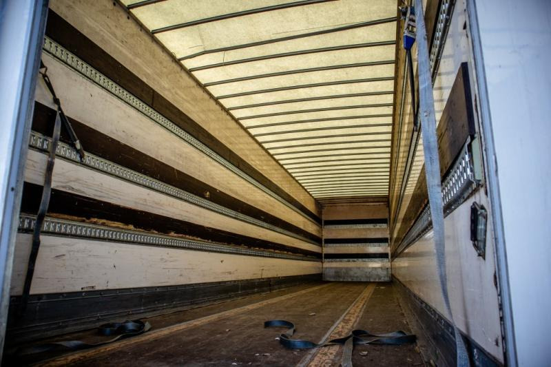 Lecitrailer FOURGON+DHOLLANDIA - Semi-trailer kotak tertutup: gambar 5 Lecitrailer FOURGON+DHOLLANDIA - Semi-trailer kotak tertutup: gambar 5