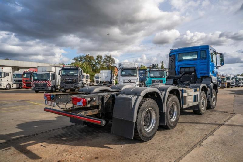 MAN TGS 35.440 BB -8X6 - Truk sasis: gambar 4 MAN TGS 35.440 BB -8X6 - Truk sasis: gambar 4