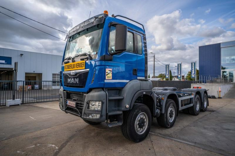 MAN TGS 35.440 BB -8X6 - Truk sasis: gambar 1 MAN TGS 35.440 BB -8X6 - Truk sasis: gambar 1