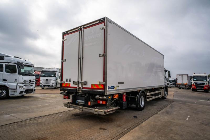 Mercedes ANTOS 1833 +CARRIER SUPRA MULTI 1250Mt+DHOLLANDIA 2.5T - Truk berpendingin: gambar 4 Mercedes ANTOS 1833 +CARRIER SUPRA MULTI 1250Mt+DHOLLANDIA 2.5T - Truk berpendingin: gambar 4