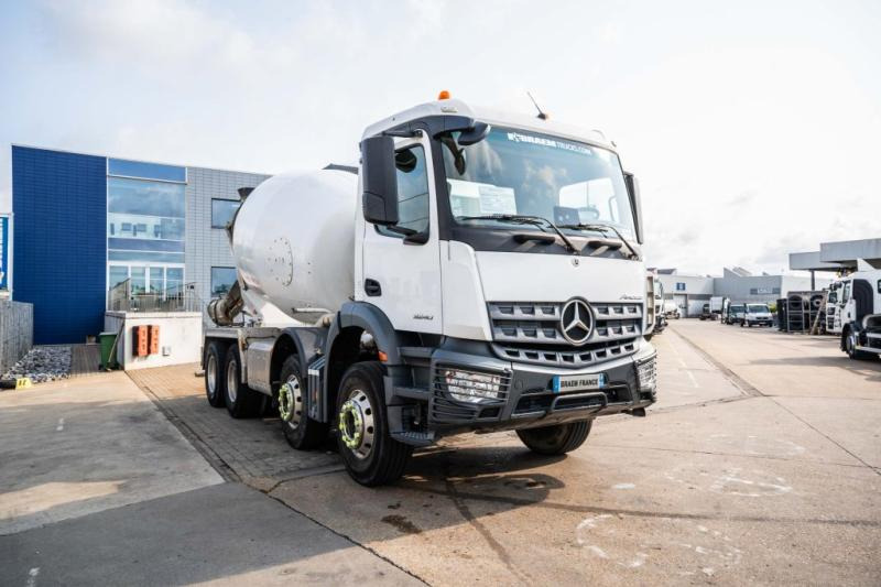 Mercedes AROCS 3240 BB+STETTER 9m3 - Truk pengaduk beton: gambar 2 Mercedes AROCS 3240 BB+STETTER 9m3 - Truk pengaduk beton: gambar 2