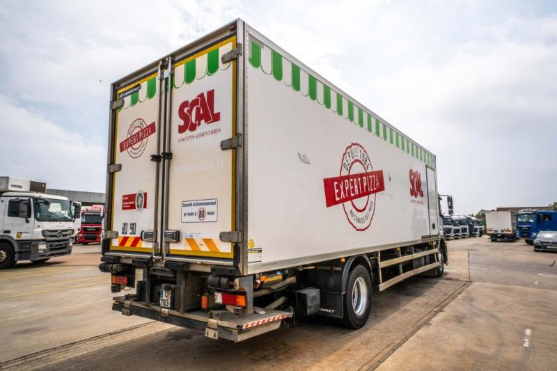Mercedes AXOR 1824 +CARRIER SUPRA 950 Mt + HAYON - Truk berpendingin: gambar 4 Mercedes AXOR 1824 +CARRIER SUPRA 950 Mt + HAYON - Truk berpendingin: gambar 4