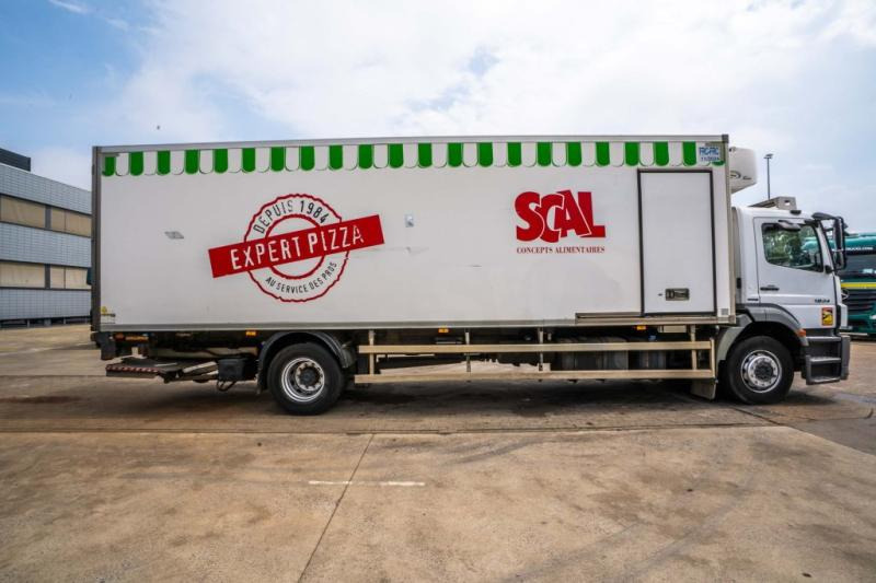 Mercedes AXOR 1824 +CARRIER SUPRA 950 Mt + HAYON - Truk berpendingin: gambar 3 Mercedes AXOR 1824 +CARRIER SUPRA 950 Mt + HAYON - Truk berpendingin: gambar 3