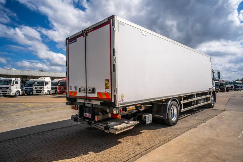 Mercedes AXOR 1829 BL-MP3 +CARRIER+DHOLLANDIA - Truk berpendingin: gambar 4 Mercedes AXOR 1829 BL-MP3 +CARRIER+DHOLLANDIA - Truk berpendingin: gambar 4