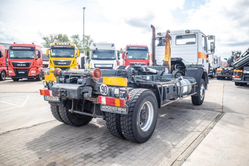 Mercedes SK 2024 HN - Hook lift: gambar 3 Mercedes SK 2024 HN - Hook lift: gambar 3