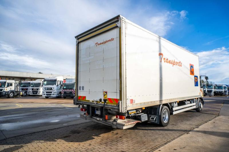 Renault D WIDE 250 DXI (12T)+DHOLLANDIA - Truk box: gambar 4 Renault D WIDE 250 DXI (12T)+DHOLLANDIA - Truk box: gambar 4