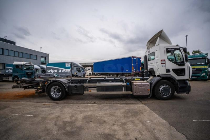 Renault D WIDE 380 DXI+DHOLLANDIA 1.5 T - Pengangkut kontainer/ Container truck: gambar 3 Renault D WIDE 380 DXI+DHOLLANDIA 1.5 T - Pengangkut kontainer/ Container truck: gambar 3