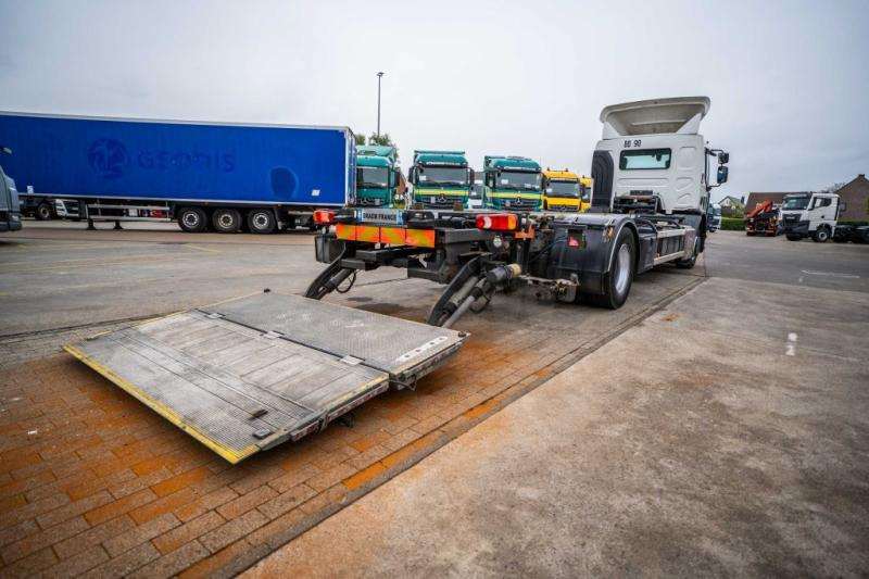 Renault D WIDE 380 DXI+DHOLLANDIA 1.5 T - Pengangkut kontainer/ Container truck: gambar 5 Renault D WIDE 380 DXI+DHOLLANDIA 1.5 T - Pengangkut kontainer/ Container truck: gambar 5