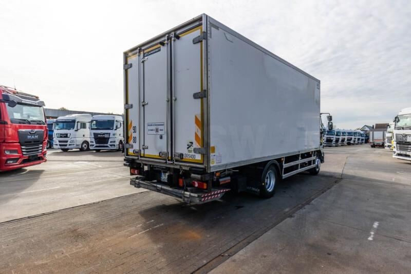 Renault MIDLUM 220 DXI +TK T1000 R MT+DHOLLANDIA - Truk berpendingin: gambar 4 Renault MIDLUM 220 DXI +TK T1000 R MT+DHOLLANDIA - Truk berpendingin: gambar 4